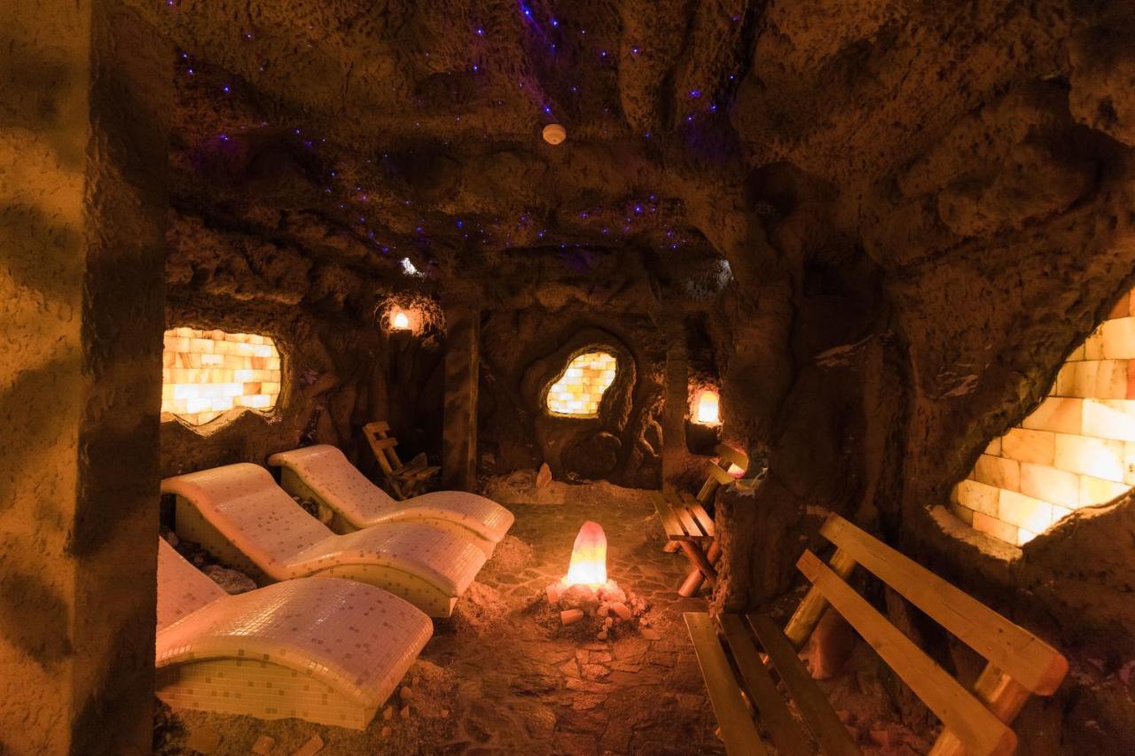 Nedei Hotel&Spa Transalpina Martinie Ngoại thất bức ảnh